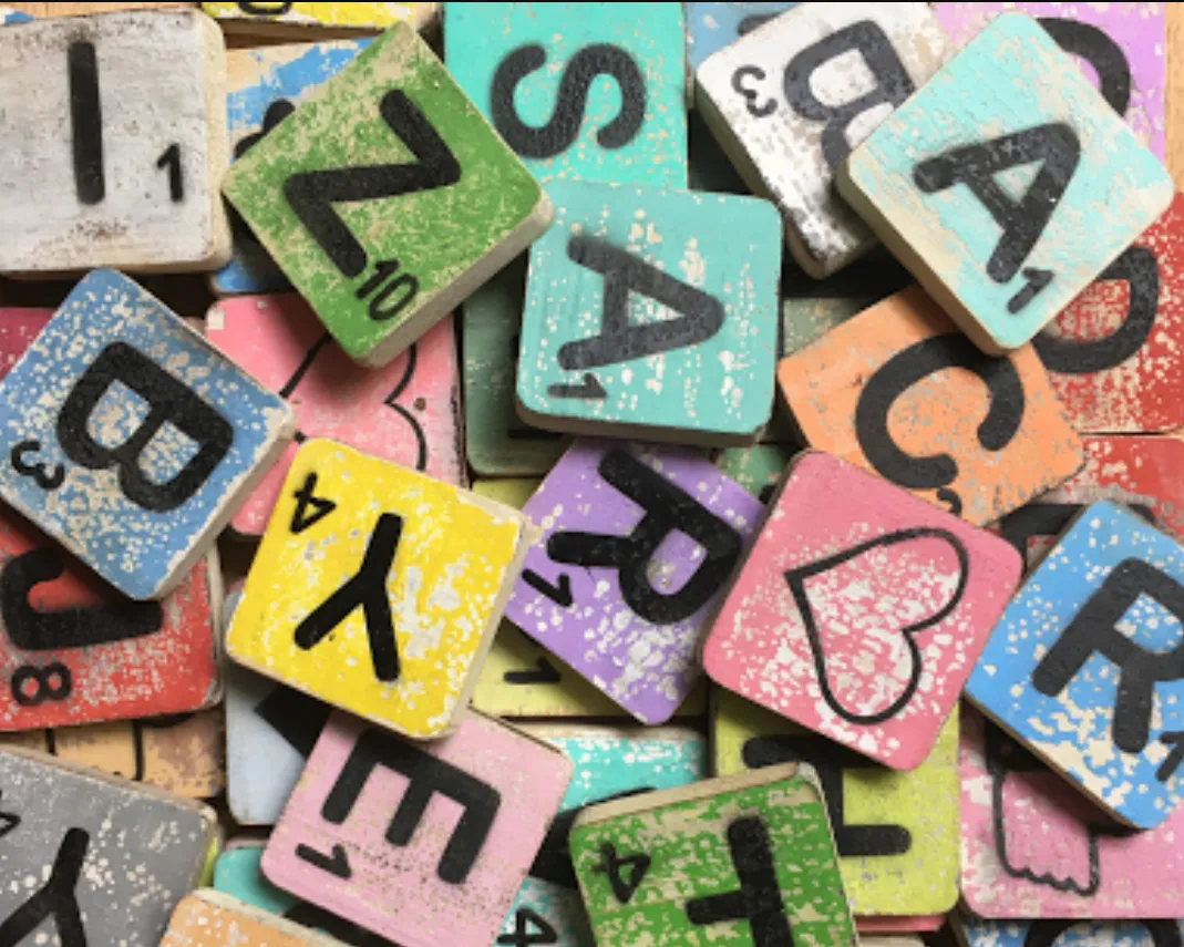 SCRABBLE LETTERS/STANDS